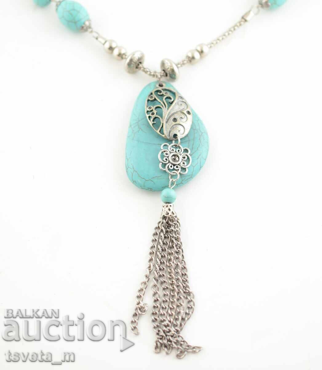 Κολιέ μενταγιόν με τυρκουάζ με τιμή 18.00 BGN | € 9.20 Κολιέ μενταγιόν με τυρκουάζ με τιμή 18.00 BGN | € 9.20