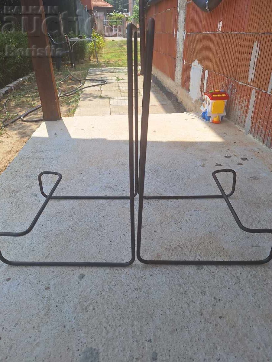 Delivery of Speaker Stands Delivery of Speaker Stands