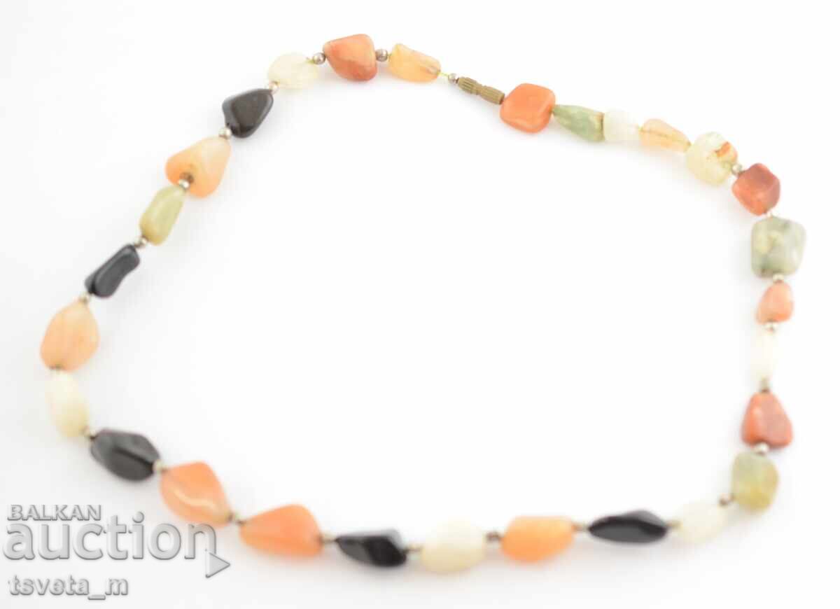 Гердан колие с естествени камъни с цена 9.00 лв. | € 4.60 Гердан колие с естествени камъни с цена 9.00 лв. | € 4.60