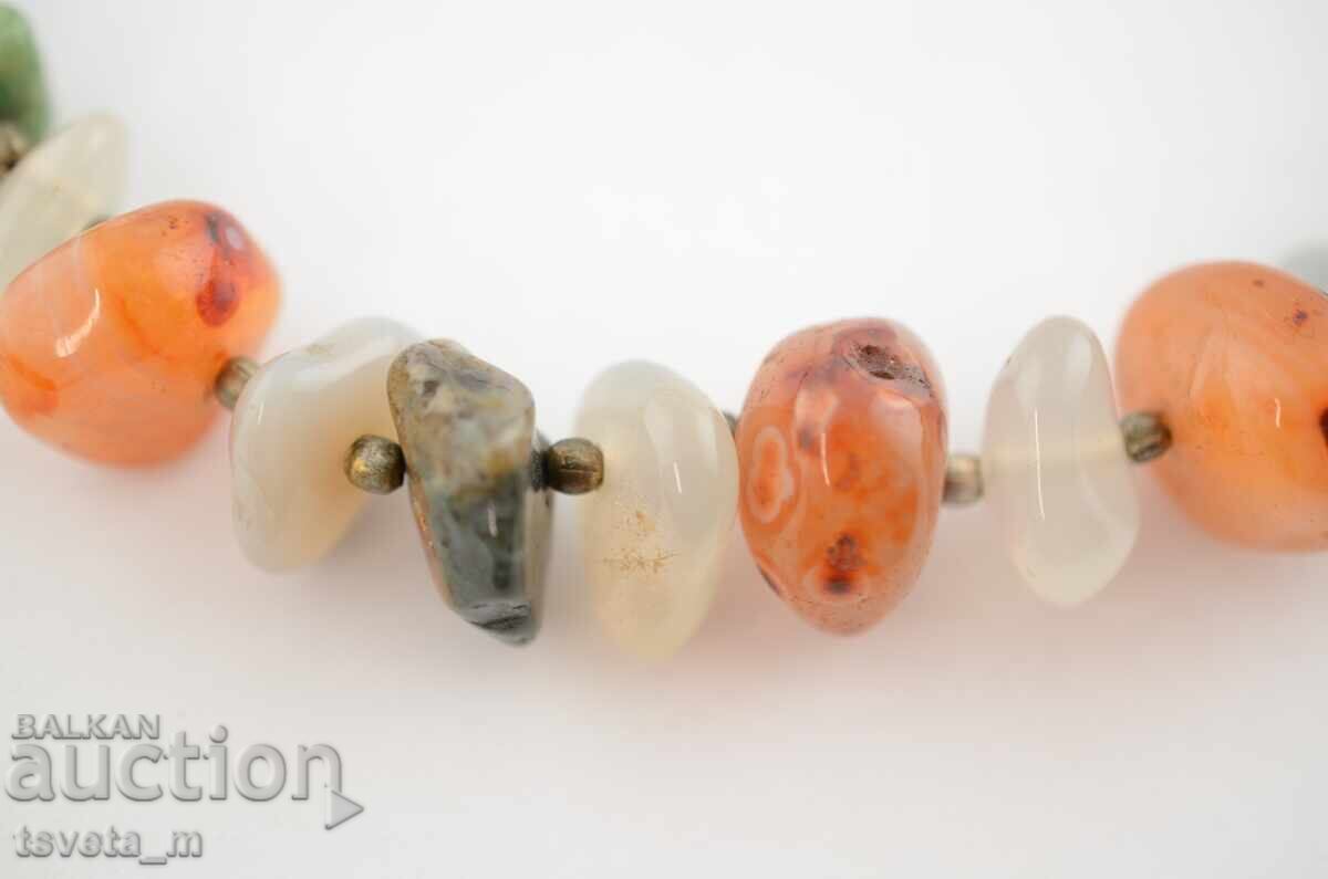 Κολιέ με φυσικά πετράδια με τιμή 12.00 BGN | € 6.14