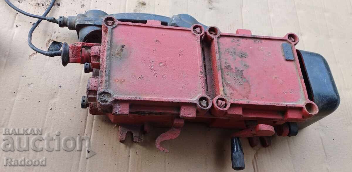 Auction  Mine/miner, mining/mine telephone