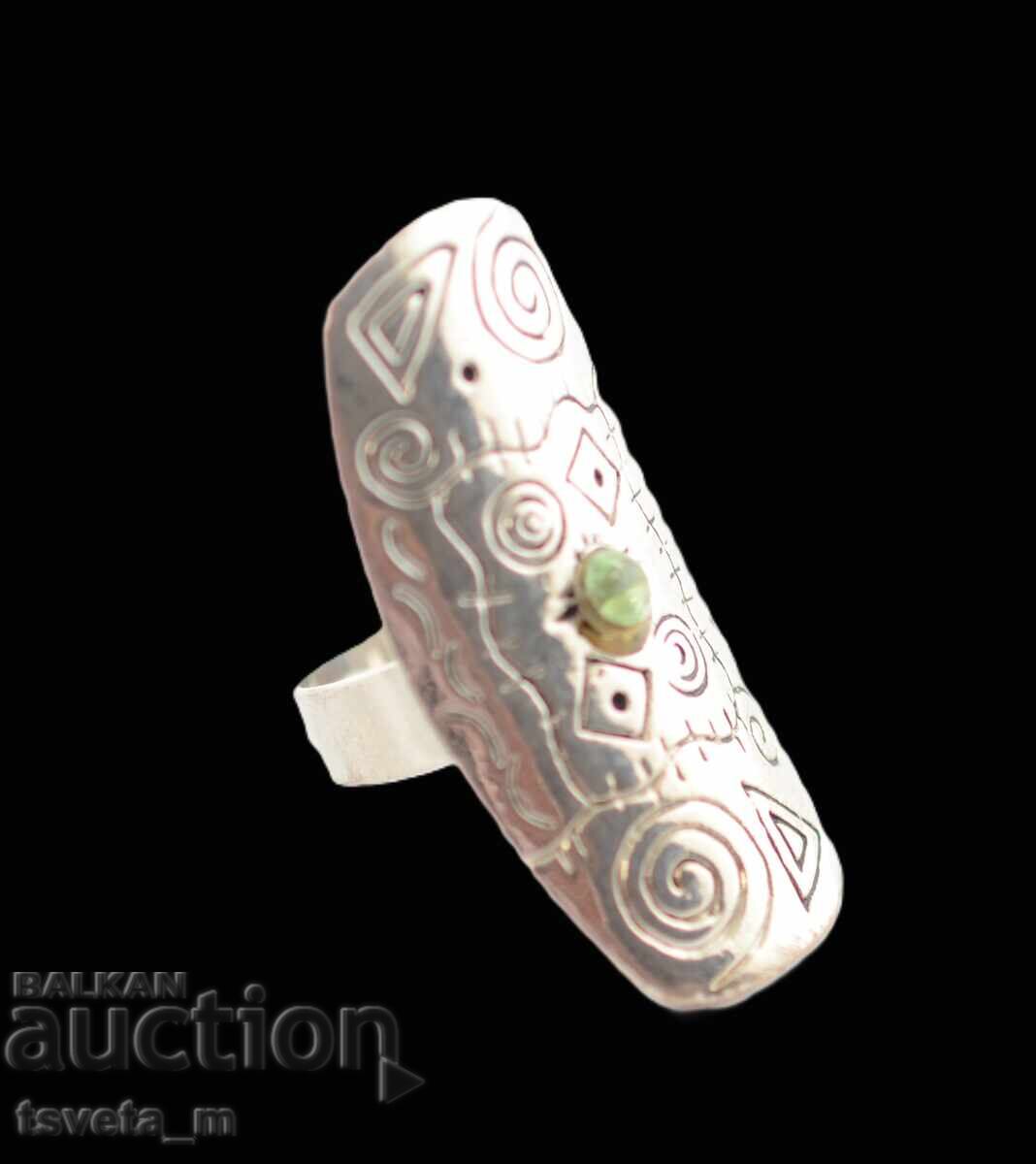 Дамски пръстен с променящ се размер