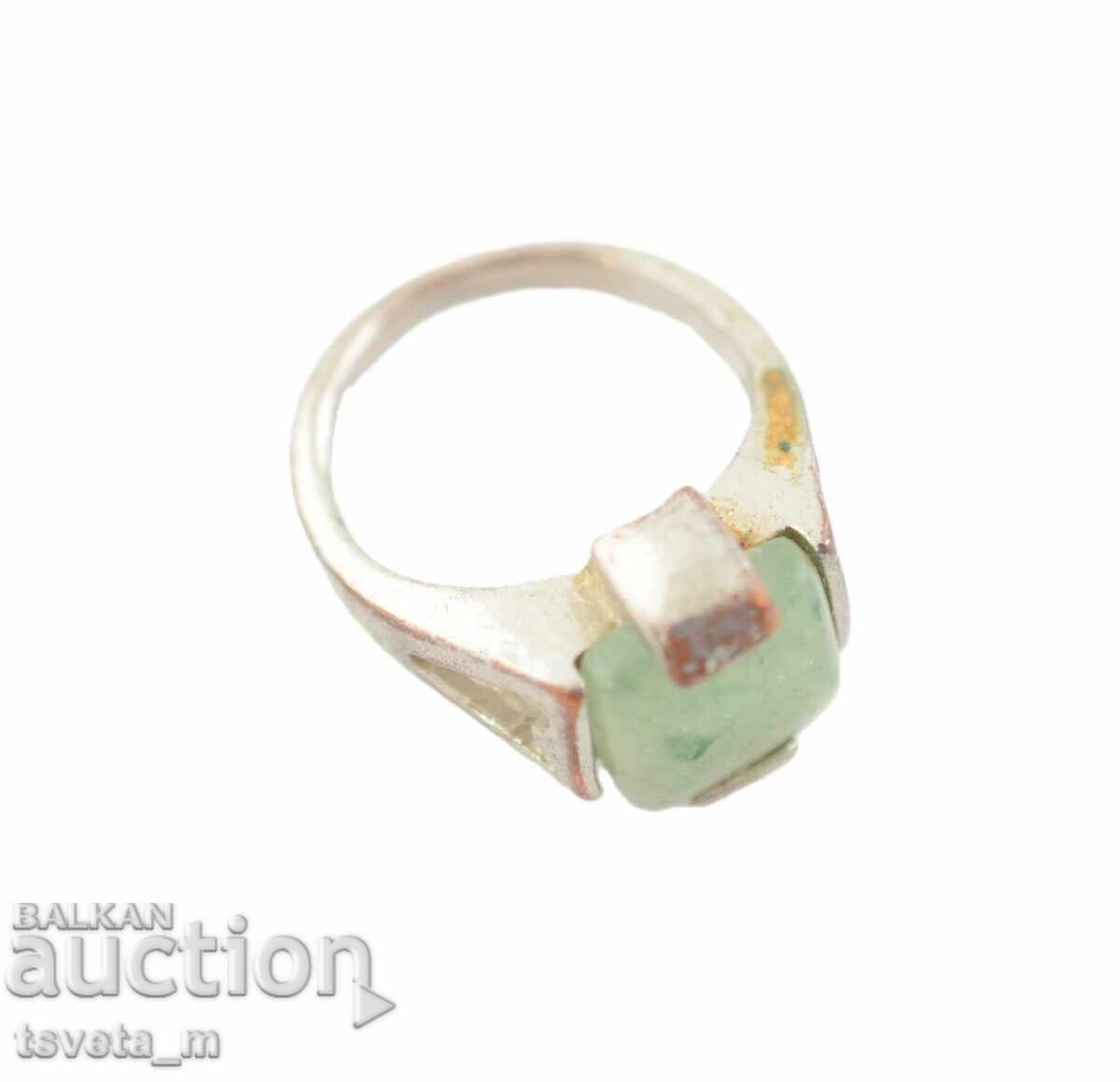 Inel pentru doamne cu preț 4.00 BGN | € 2.05 Inel pentru doamne cu preț 4.00 BGN | € 2.05