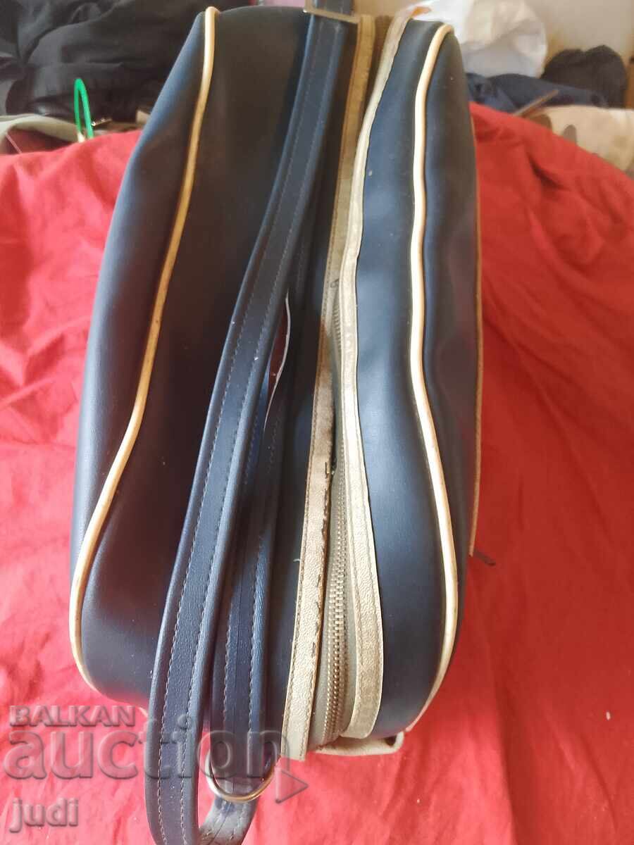 Аукцион Левски Спартак соц кожена чанта