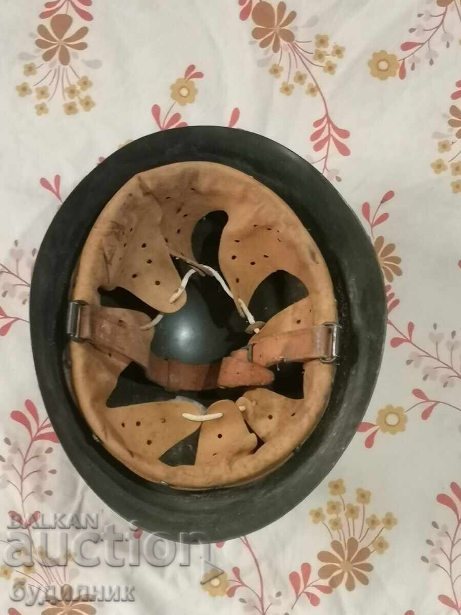 Licitație Căști militare mărimea 58. BZC. Lansez peste 100 de licitații. Vezi mai mult