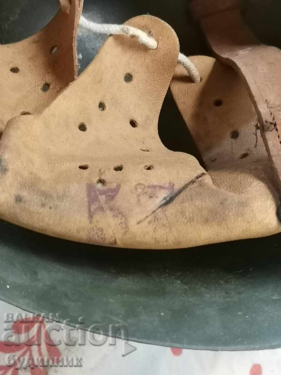 Livrarea Căști militare mărimea 58. BZC. Lansez peste 100 de licitații. Vezi mai mult