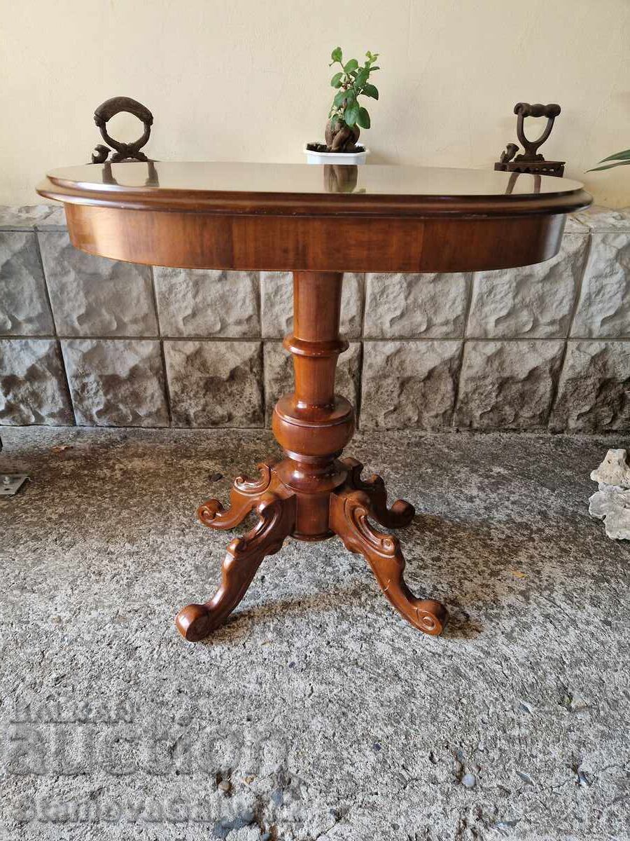 Auction  Wonderful antique English wooden table with inlay