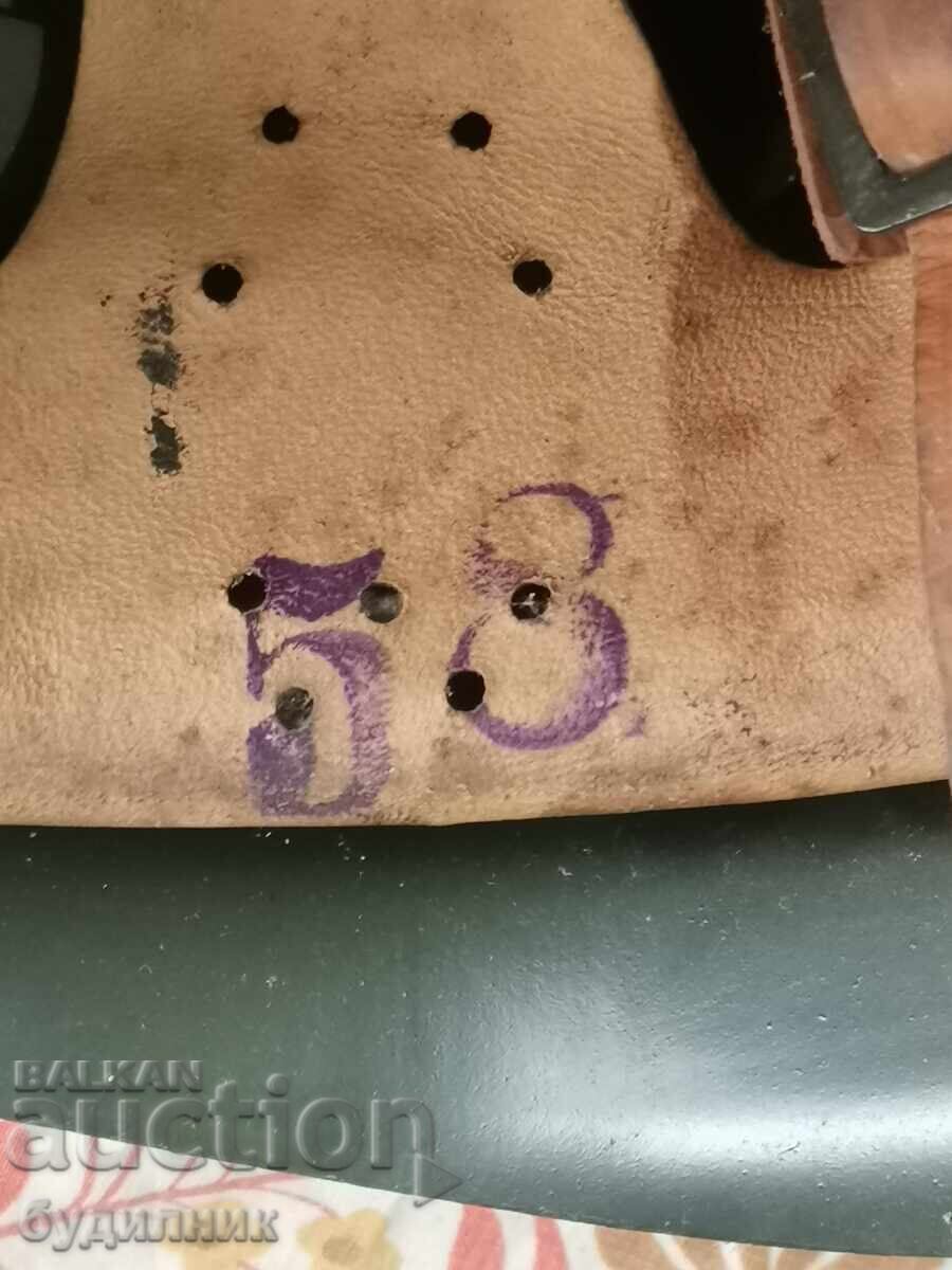 Παράδοση Κράνος στρατιωτικό μέγεθος 58. BZTS. Βάζω πάνω από 100 δημοπρασίες. Δείτε Παράδοση Κράνος στρατιωτικό μέγεθος 58. BZTS. Βάζω πάνω από 100 δημοπρασίες. Δείτε