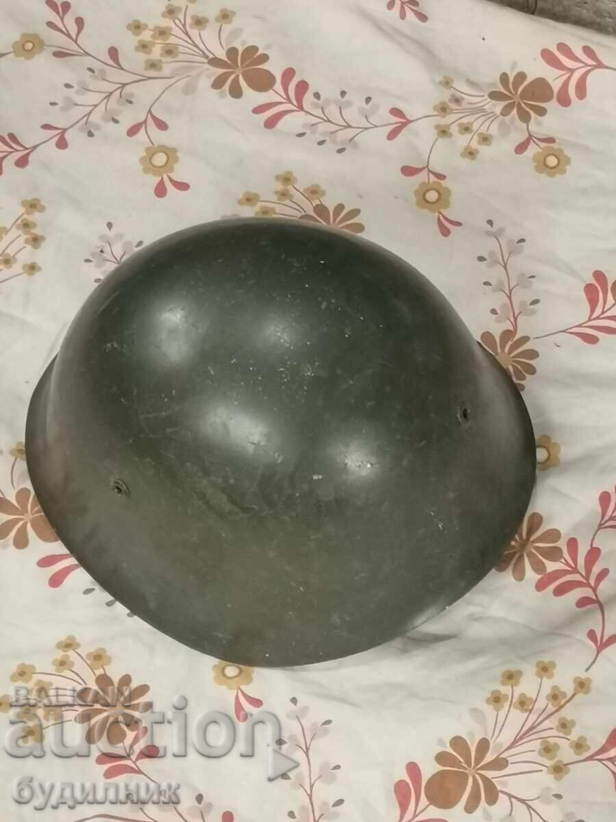 Κράνος στρατιωτικό μέγεθος 58. BZTS. Βάζω πάνω από 100 δημοπρασίες. Δείτε με τιμή 9.99 BGN | € 5.11