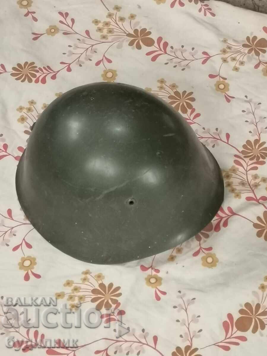 Δημοπρασία Κράνος στρατιωτικό μέγεθος 58. BZTS. Βάζω πάνω από 100 δημοπρασίες. Δείτε