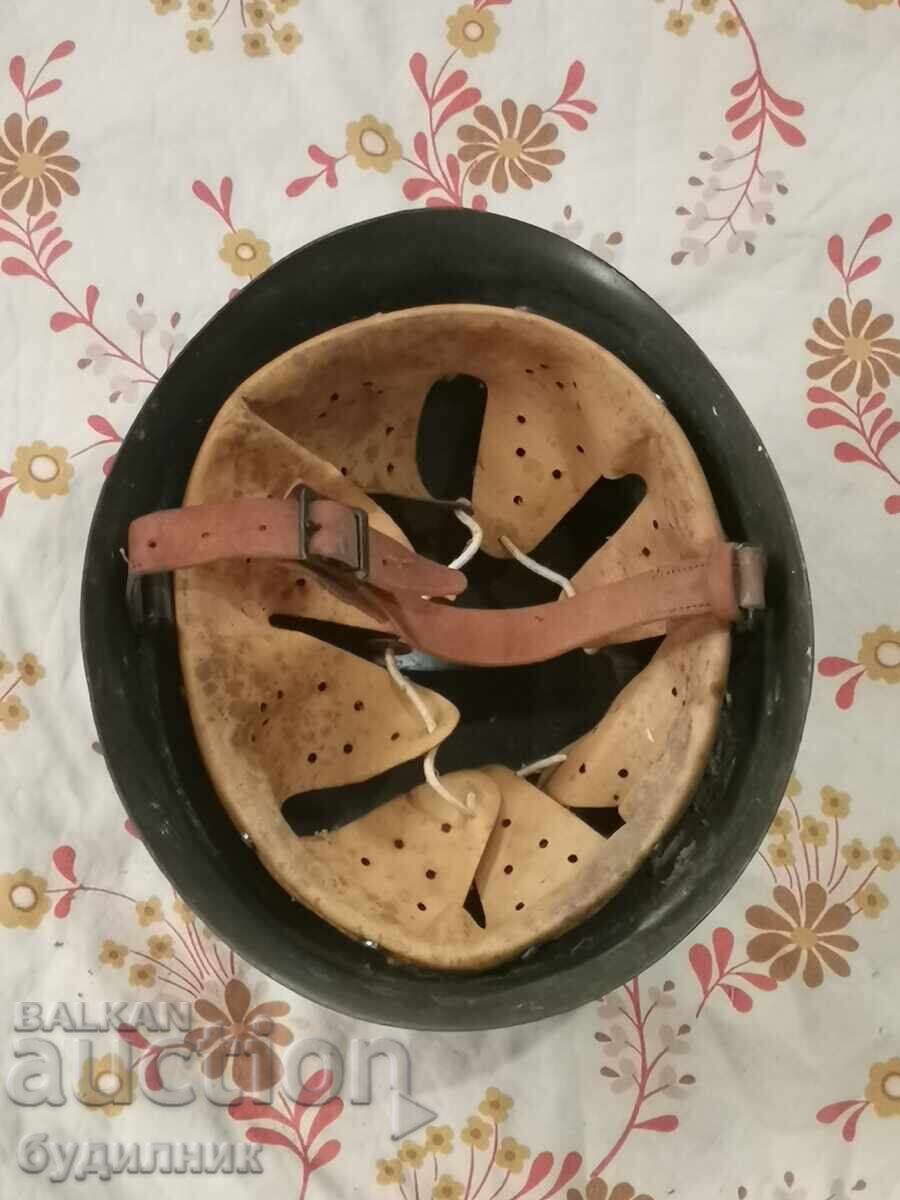 Παράδοση Κράνος στρατιωτικό μέγεθος 58. BZTS. Βάζω πάνω από 100 δημοπρασίες. Δείτε