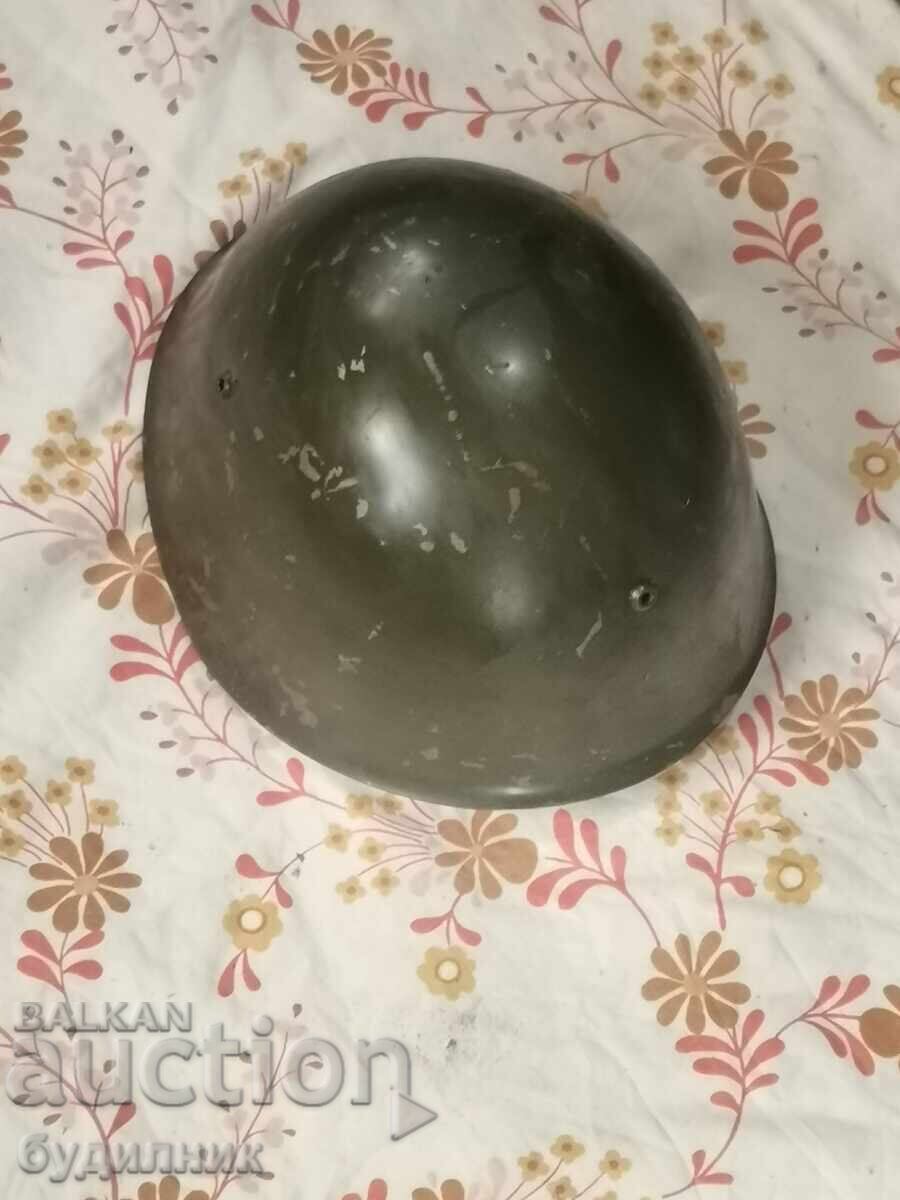 Κράνος στρατιωτικό μέγεθος 58. BZTS. Βάζω πάνω από 100 δημοπρασίες. Δείτε με τιμή 9.99 BGN | € 5.11