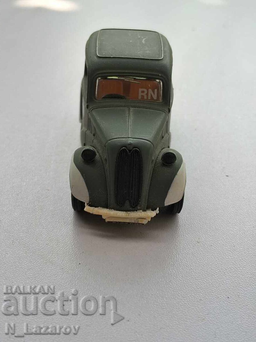 Delivery of Ford Popular British Navy model 1:43 Corgi