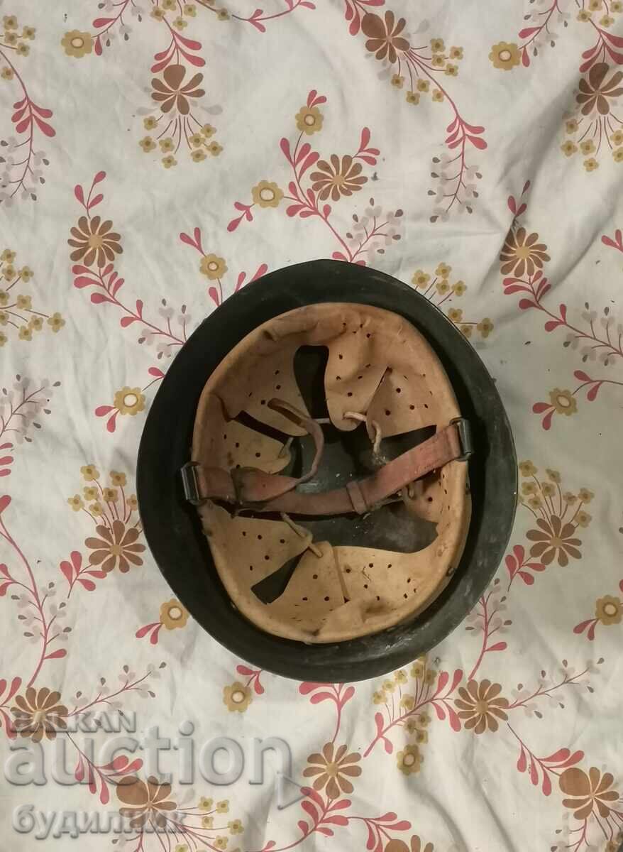 Licitație Casca militară, mărimea 57. BZC. Lansez peste 100 de licitații. Vezi Licitație Casca militară, mărimea 57. BZC. Lansez peste 100 de licitații. Vezi