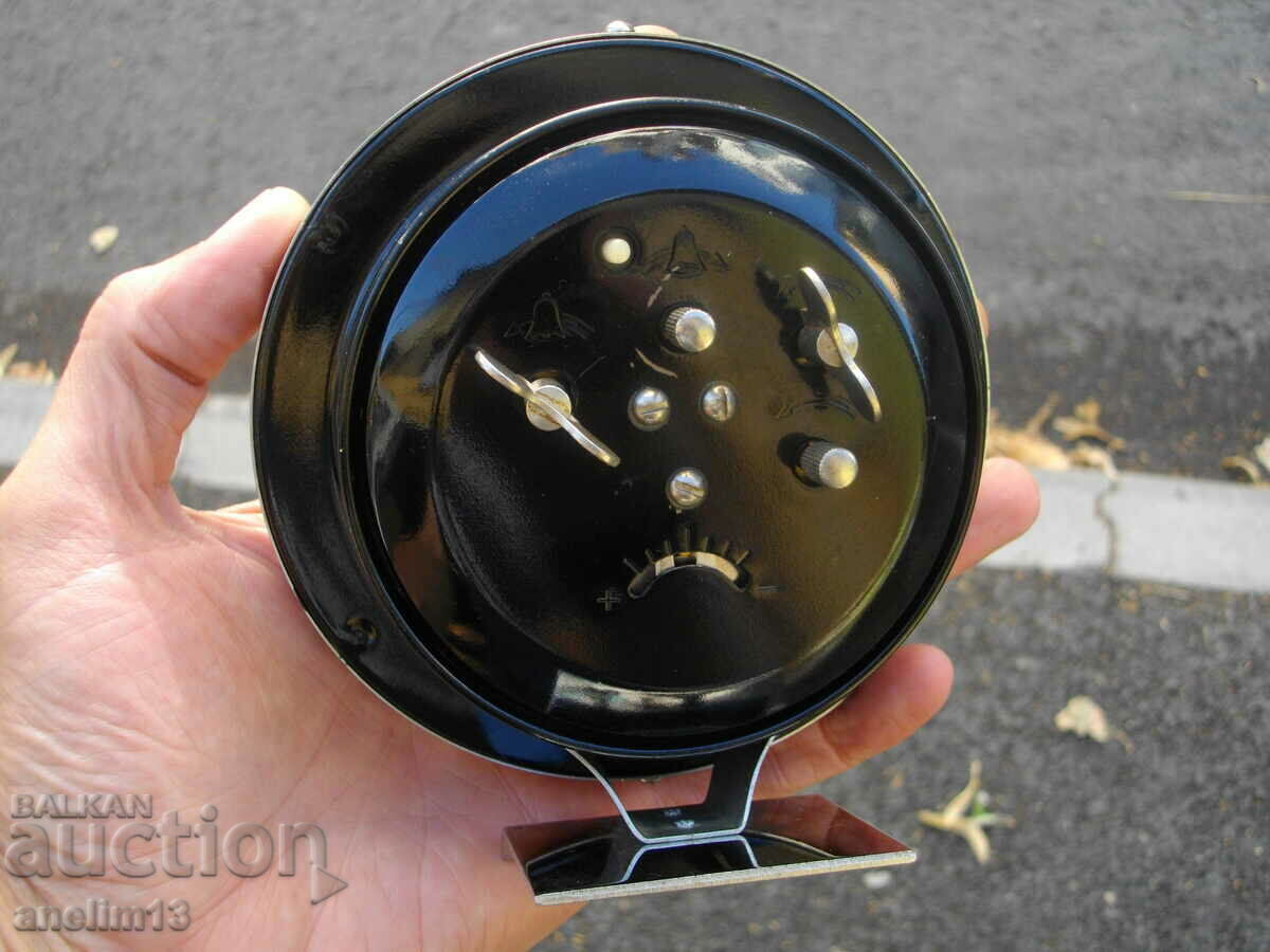 COLLECTIBLE FISH ANIMATED ALARM CLOCK - 6