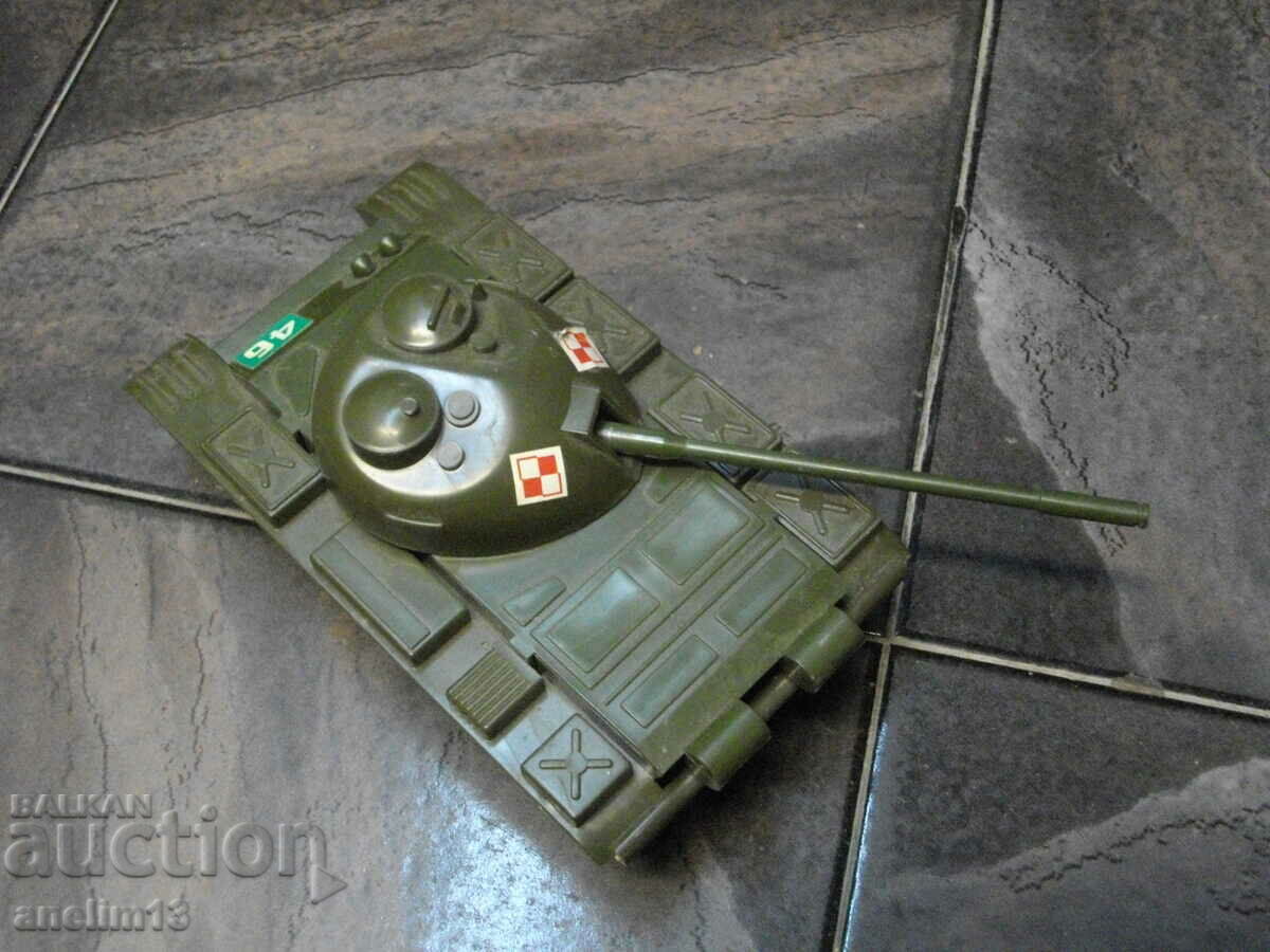 Auction  OLD TOY TANK