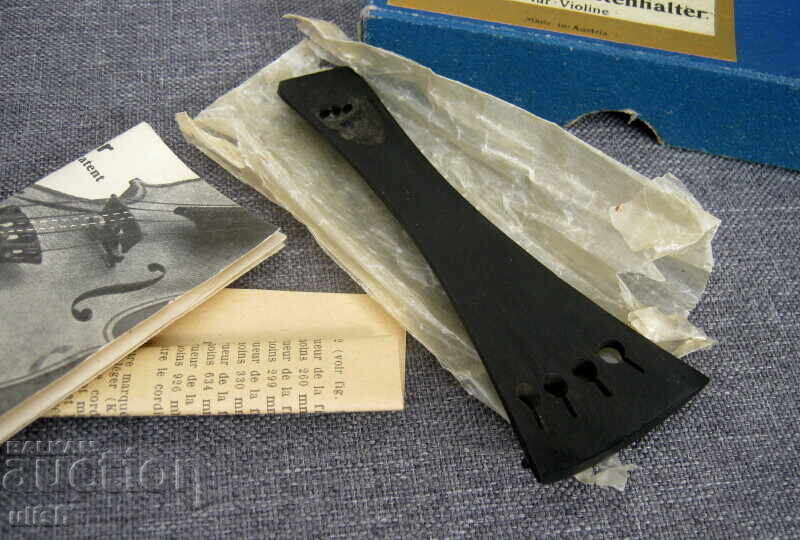 Auction  Austria Dr. Thomastik string set new box