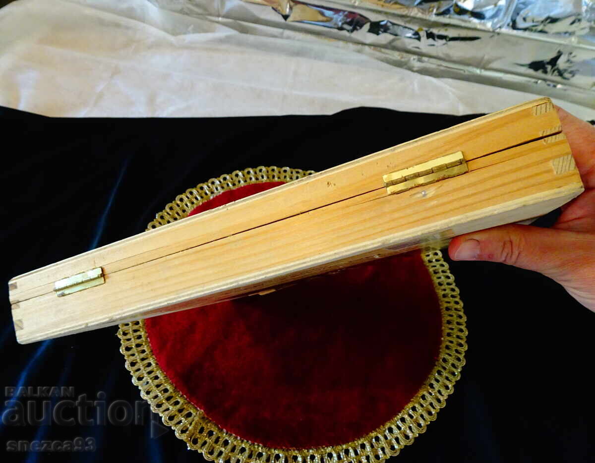 Wooden box of chocolate candies Asbach Uralt - 5