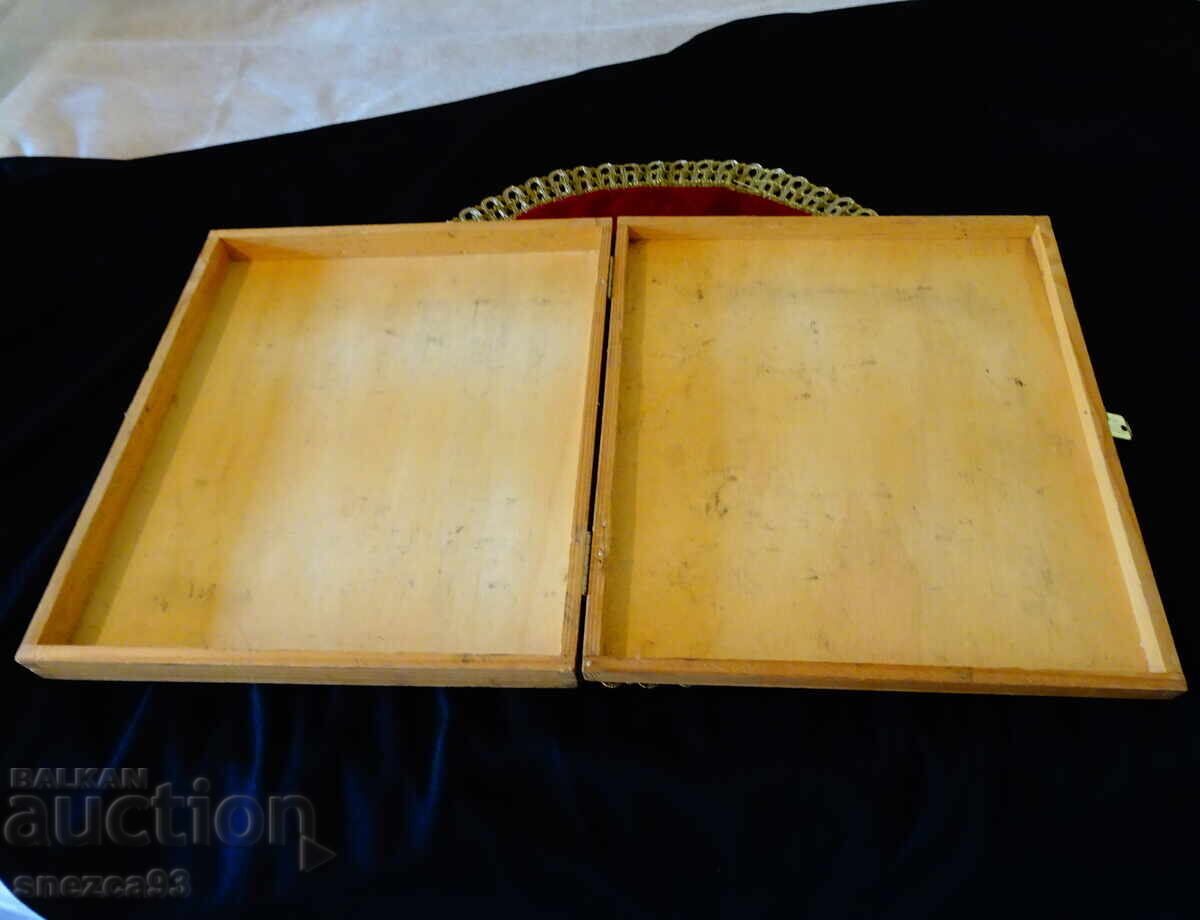 Wooden box of chocolate candies Asbach Uralt - 7