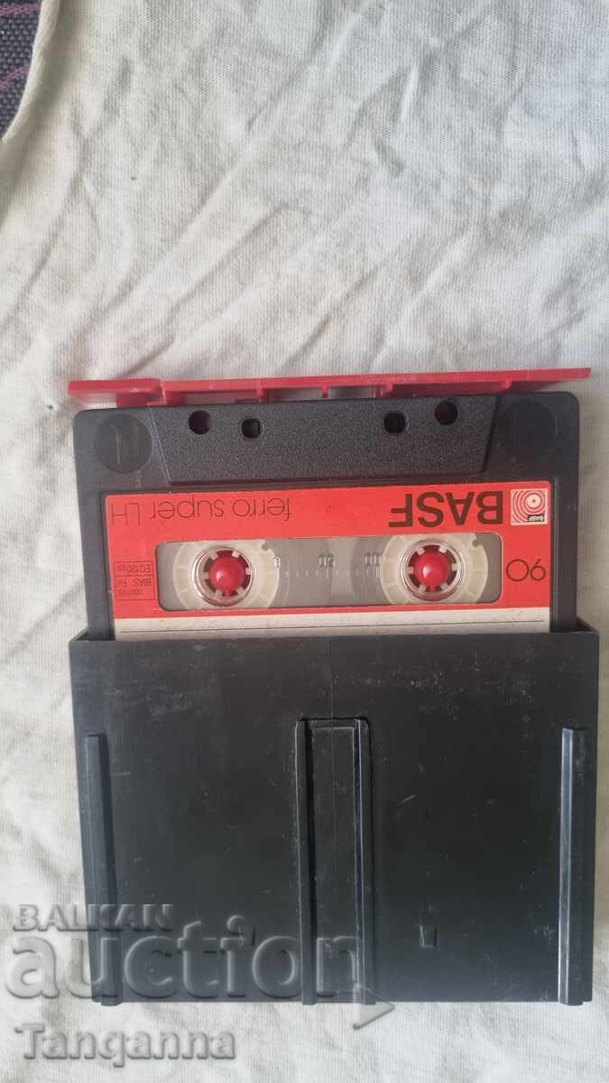 Cutie pentru casetă cu preț 12.00 BGN | € 6.14 Cutie pentru casetă cu preț 12.00 BGN | € 6.14