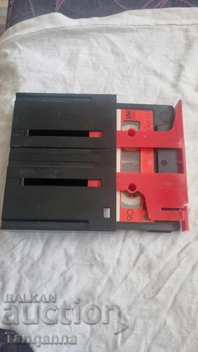 Licitație Cutie pentru casetă Licitație Cutie pentru casetă