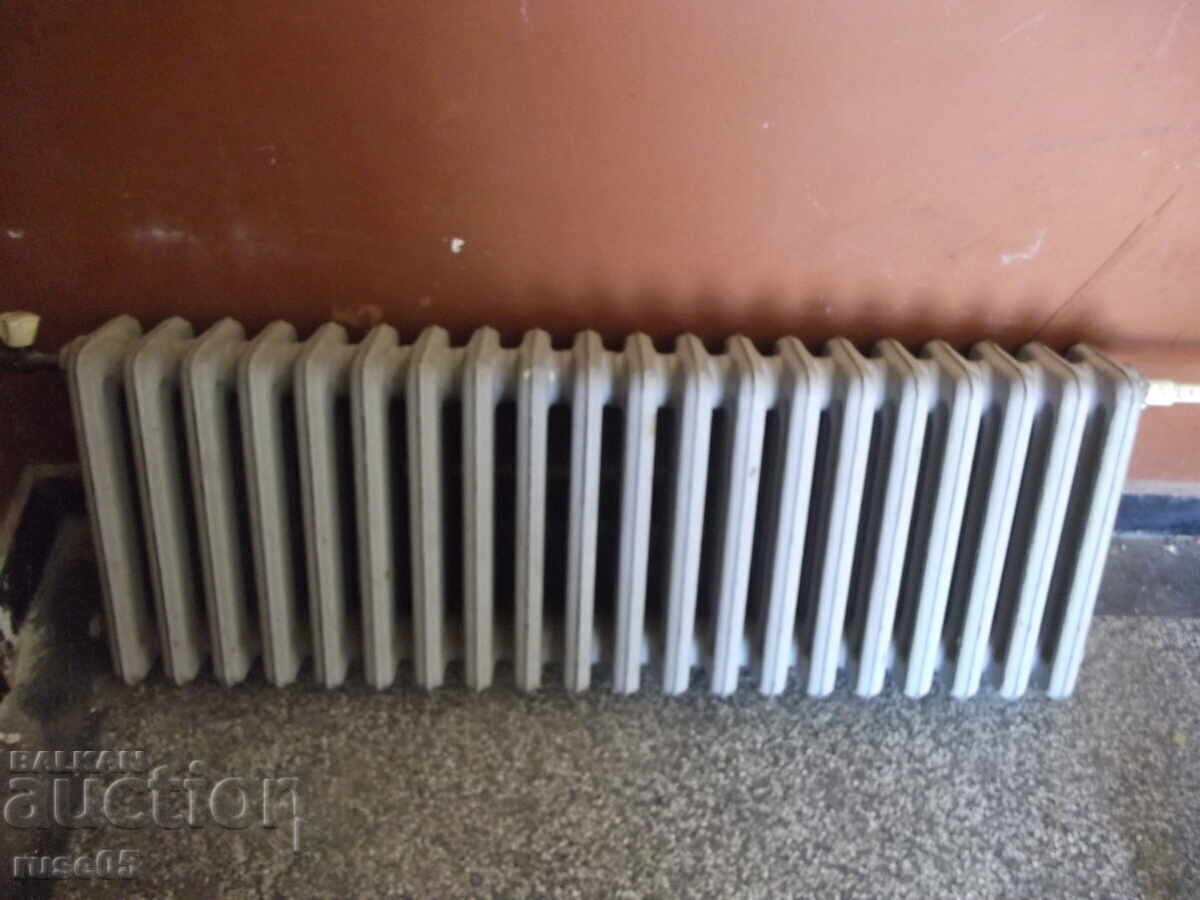 Auction  Cast iron radiator with 20 sections for central heating