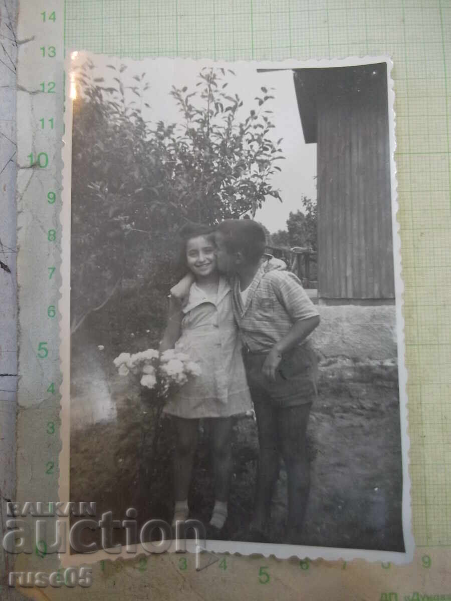 Φωτογραφία παλιά με φιλί από Νικολαΐτσο προς Ναντέτο - 1958