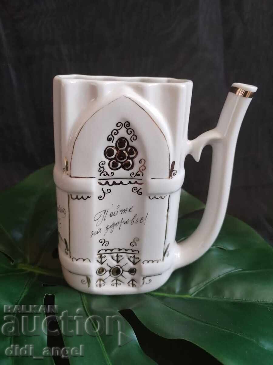 Руски съд за минерална вода