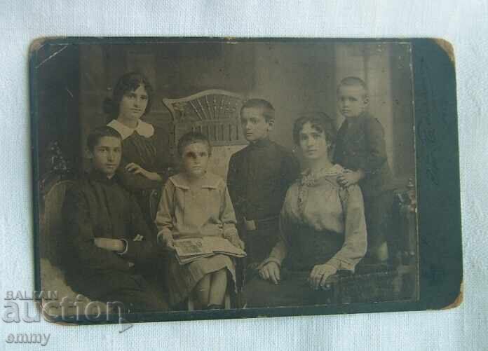 Photograph thick cardboard 1916, mother with children - photo Balash, Ruse