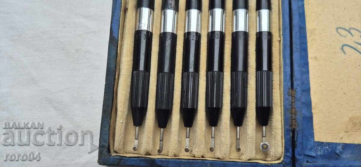 Delivery of Vintage Geha Running Wheel / Line Wheel