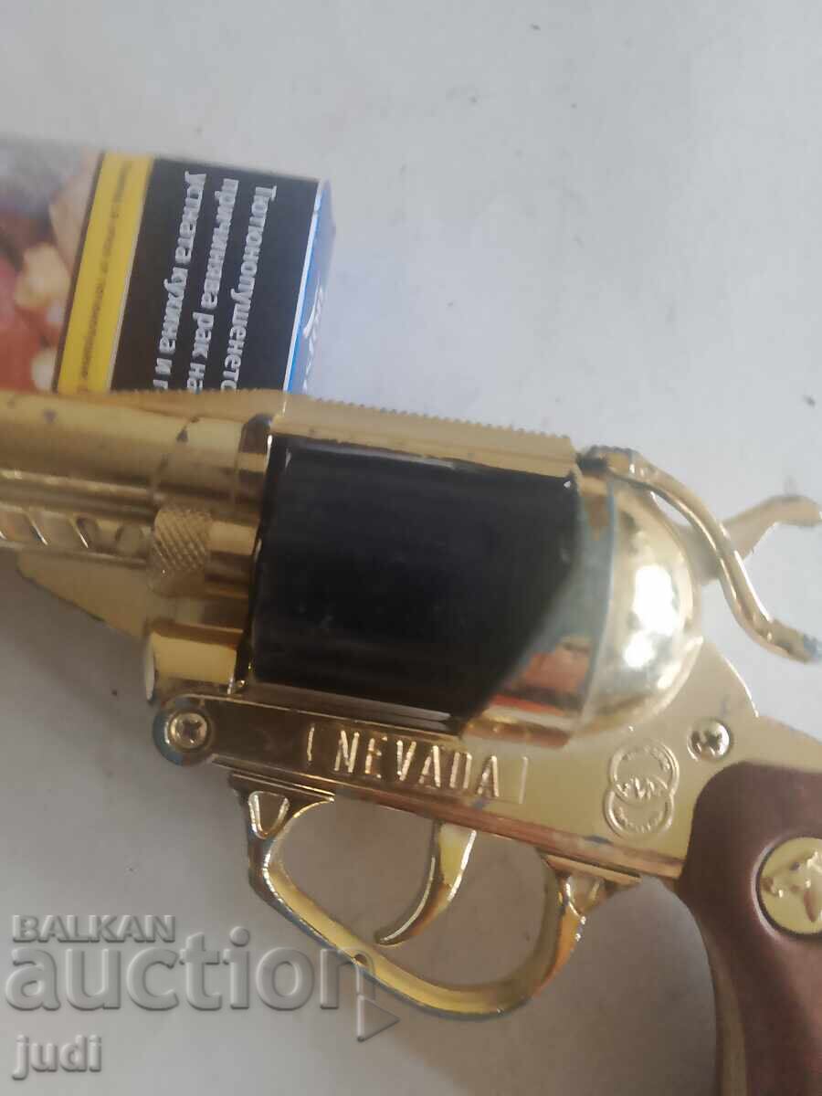 Νεβάδα Ιταλία υπέροχο ρεβόλβερ με τιμή 30.00 BGN | € 15.34 Νεβάδα Ιταλία υπέροχο ρεβόλβερ με τιμή 30.00 BGN | € 15.34