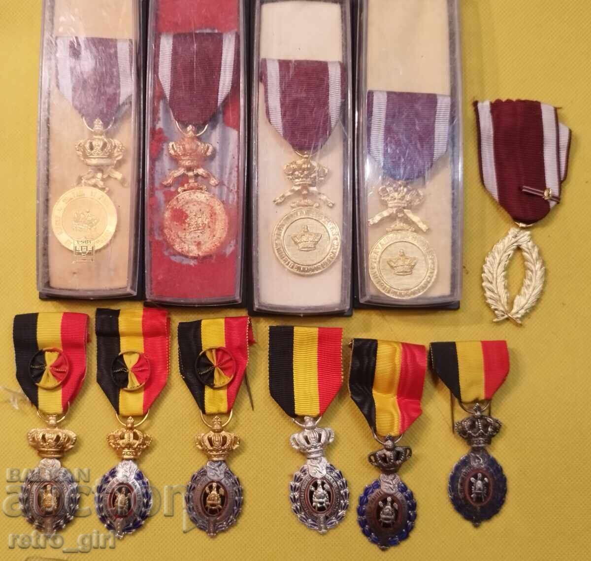 11 броя ордена.