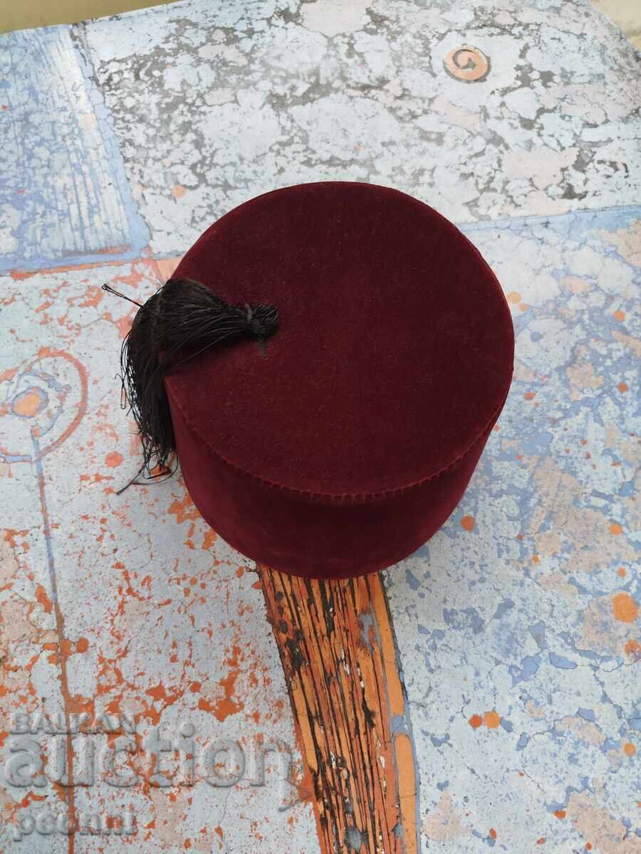 Fes cu preț 25.00 BGN | € 12.78