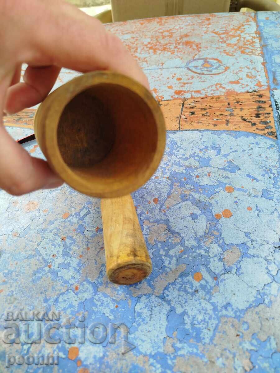 Livrarea Mojar vechi de lemn Livrarea Mojar vechi de lemn