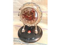 Ruski Sots SSSR Κομματικός Κρυστάλλινος Επιτραπέζιος Ρολόι Μαγιάκ Maja
