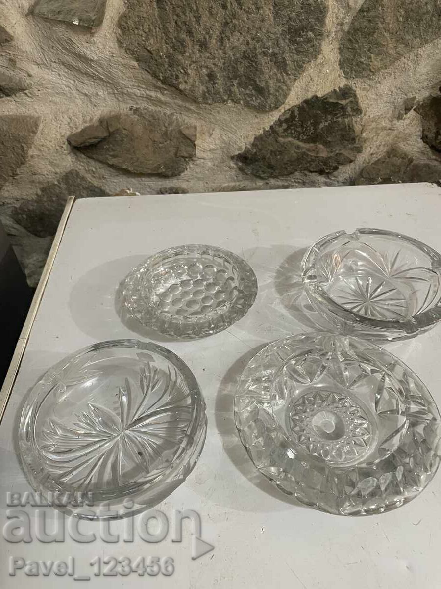 Βαριά, κρυστάλλινα τασάκια 4 τμχ Βαριά, κρυστάλλινα τασάκια 4 τμχ