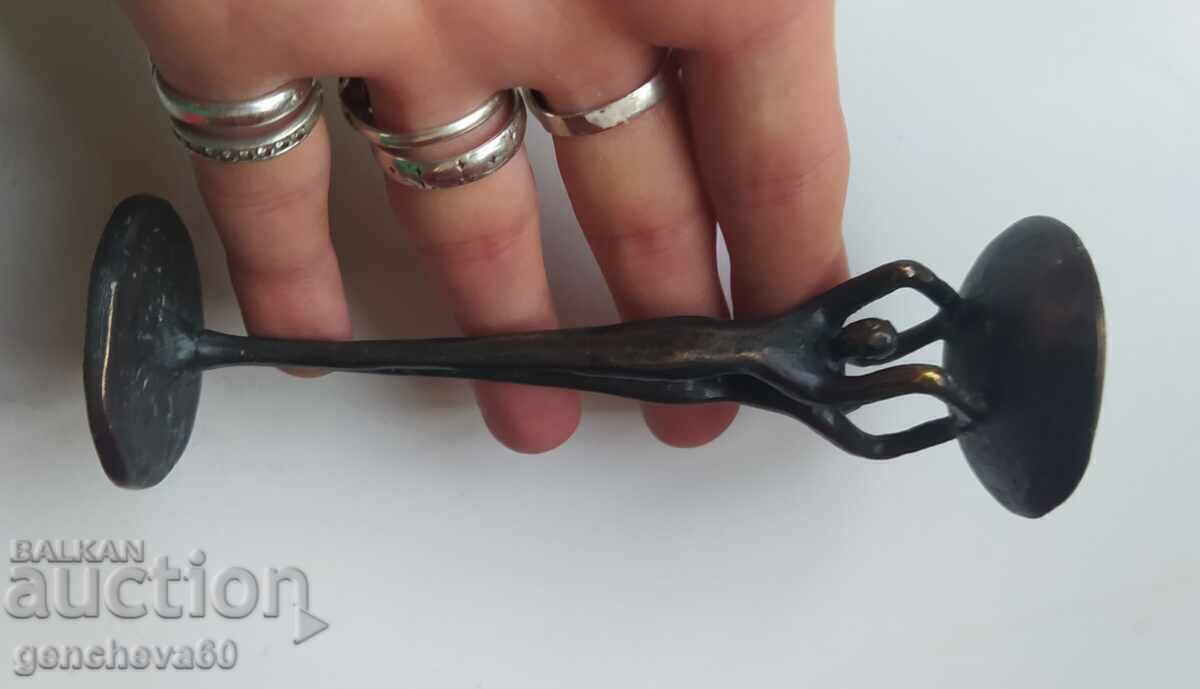 Sculptură de figuri umane stilizate din bronz - 5