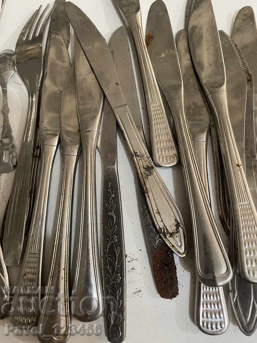 Licitație Lot de tacâmuri vechi Licitație Lot de tacâmuri vechi