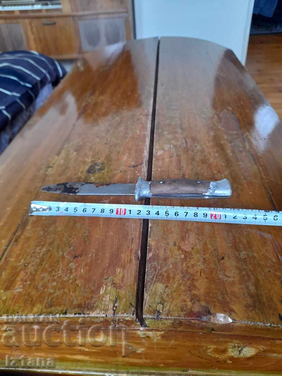 Ένα παλιό μαχαίρι - 6