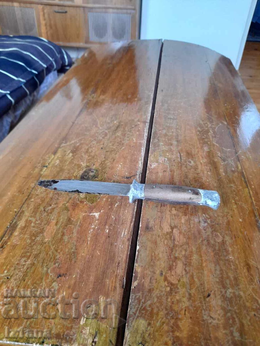 Ένα παλιό μαχαίρι