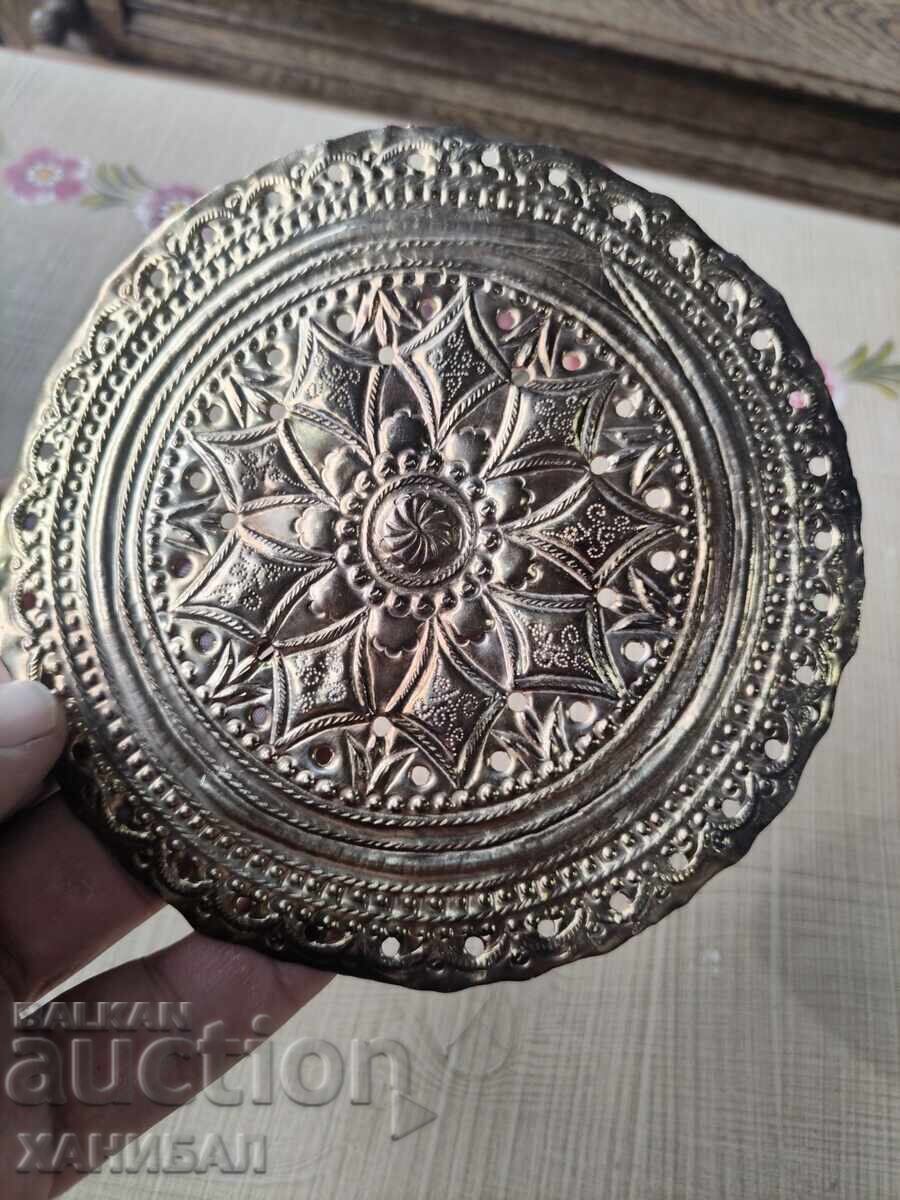 TEPELĂ ARTIȘANALĂ DE EPOCĂ, AURITĂ, ÎN STARE EXCELENTĂ cu preț 120.00 BGN | € 61.36