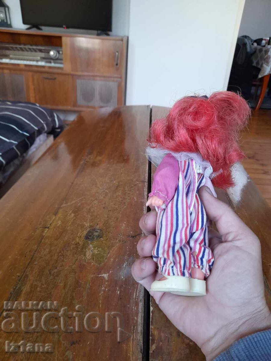 Παράδοση Παλιά κούκλα, κλόουν Παράδοση Παλιά κούκλα, κλόουν