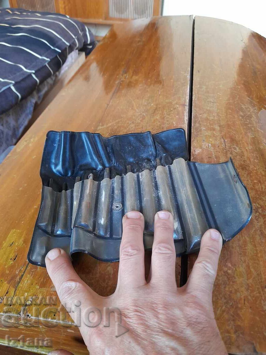 Παλιά χειροκίνητα τρυπάνια για μπετόν με τιμή 55.00 BGN | € 28.12 Παλιά χειροκίνητα τρυπάνια για μπετόν με τιμή 55.00 BGN | € 28.12