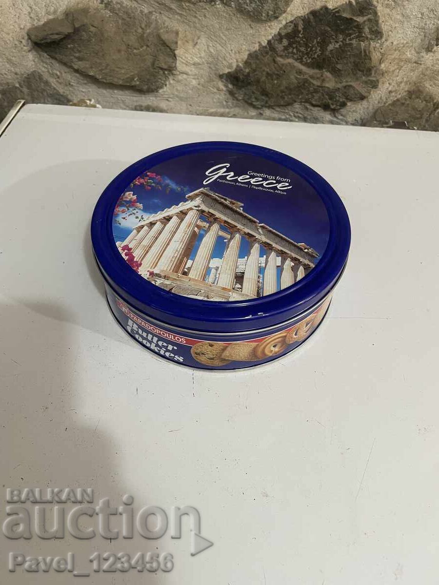 Ένα μεταλλικό κουτί Ένα μεταλλικό κουτί