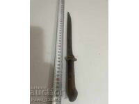 Много стар нож