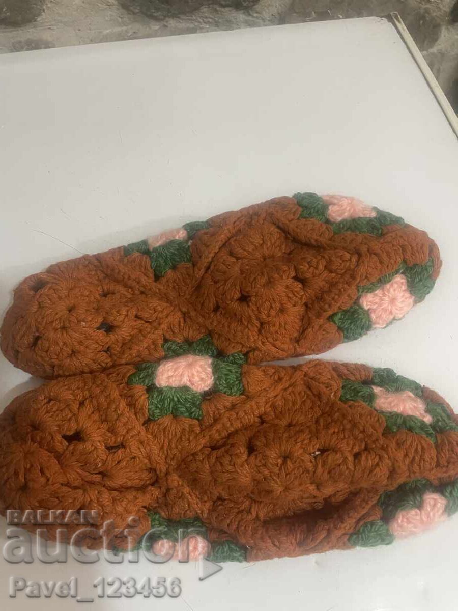 Δημοπρασία Παλιά γούνινα παντόφλια