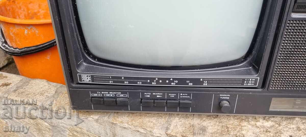 Παλιό κασετόφωνο Hitachi. Τηλεόραση - 5