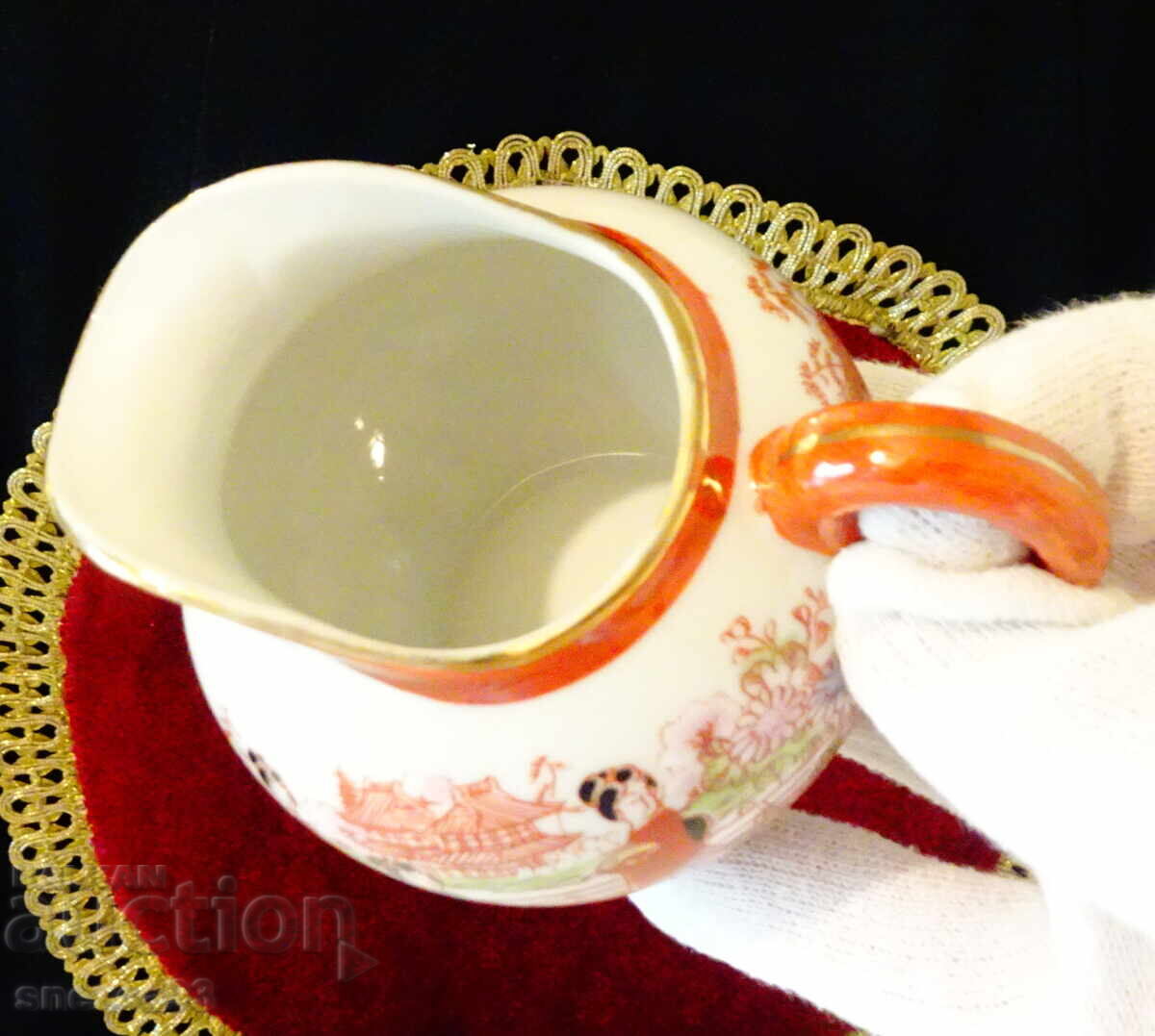 Livrarea Cană pentru lapte din porțelan japonez, aur