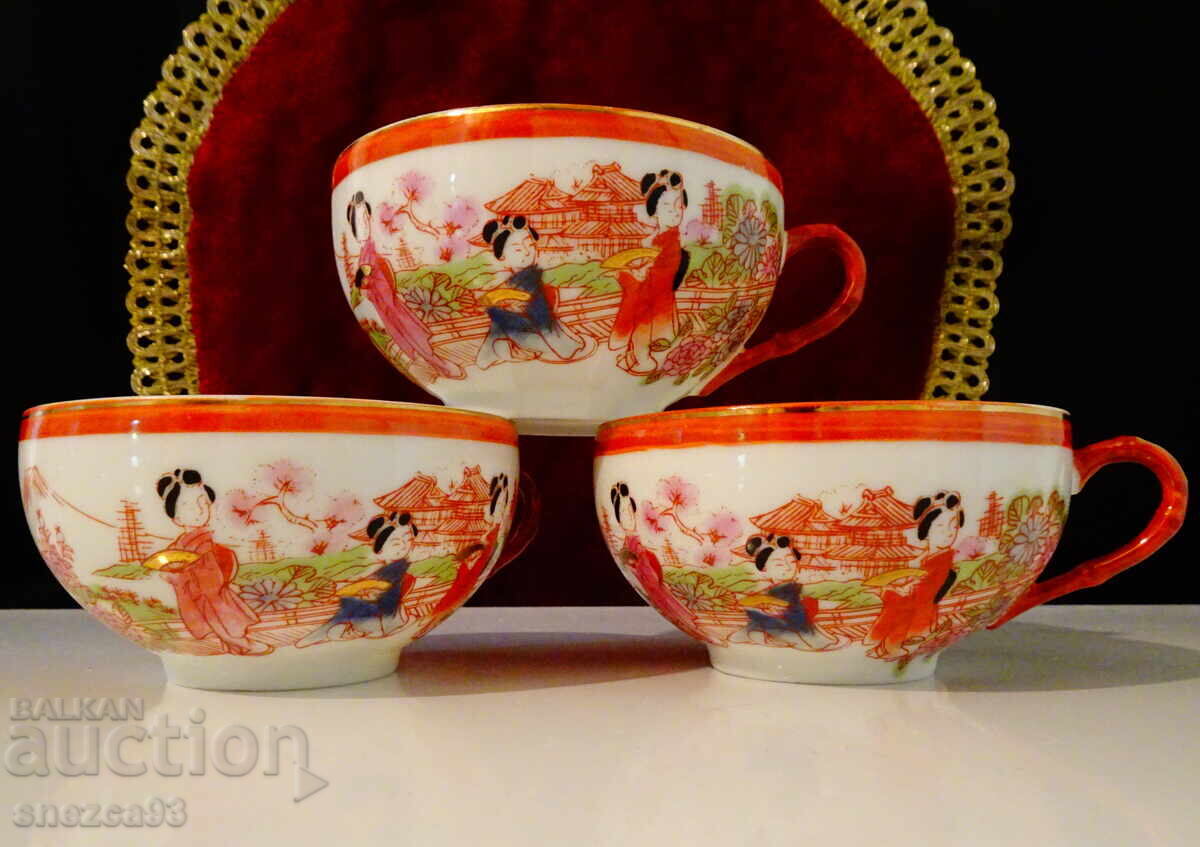 Trei cești de porțelan os japonez 58 g, aur