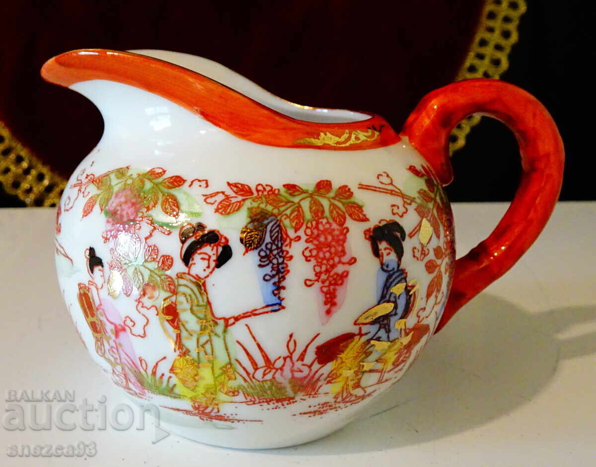 Cană japoneză din porțelan, aur, gheise